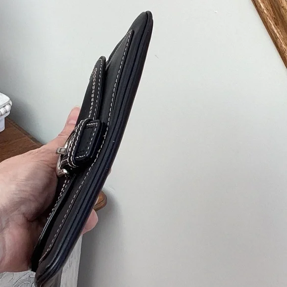 Coach vintage y2k black with silver hardware soho wristlet with lavender inside - Picture 6 of 16